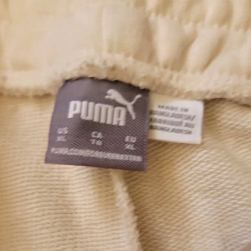 Puma cream athletic